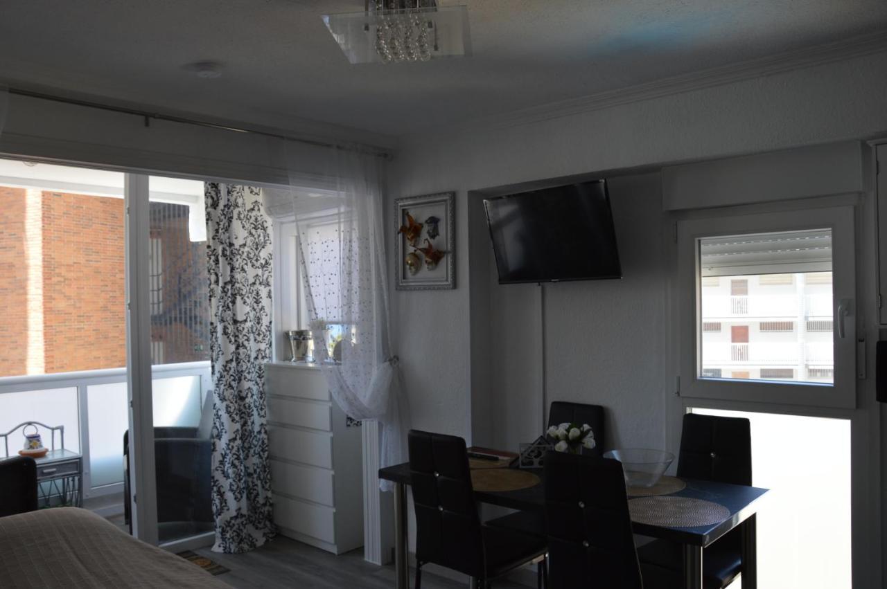 Inlesa 5A Holiday Apt With Pool بينايدورم المظهر الخارجي الصورة